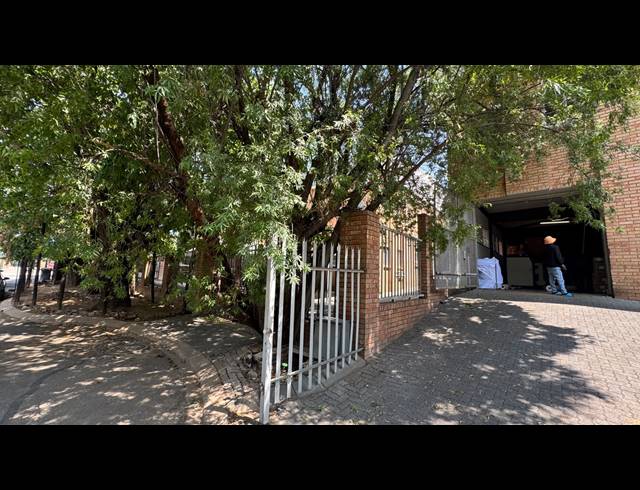 1,000M² WAREHOUSE FOR SALE IN EASTGATE